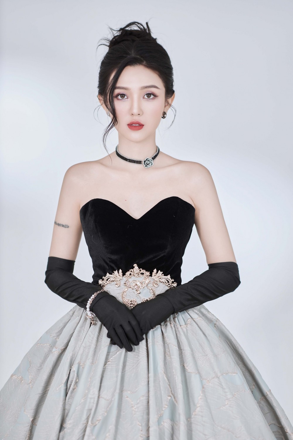 Gợi ý pose dáng chụp ảnh doanh nhân beauty đẹp Lạng Sơn chất (5)