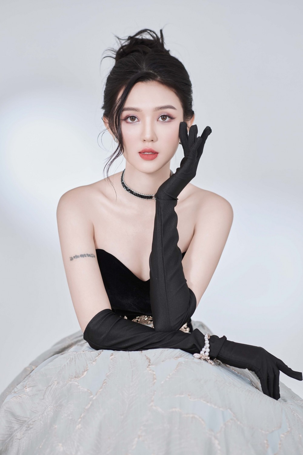 Gợi ý pose dáng chụp ảnh doanh nhân beauty đẹp Lạng Sơn chất (6)