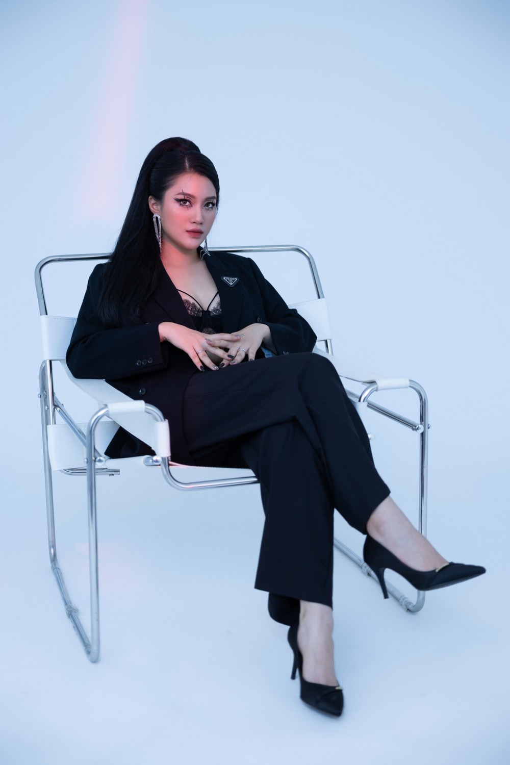 Phong cách vest chụp ảnh doanh nhân beauty đẹp Quy Nhơn Bình Định (2)